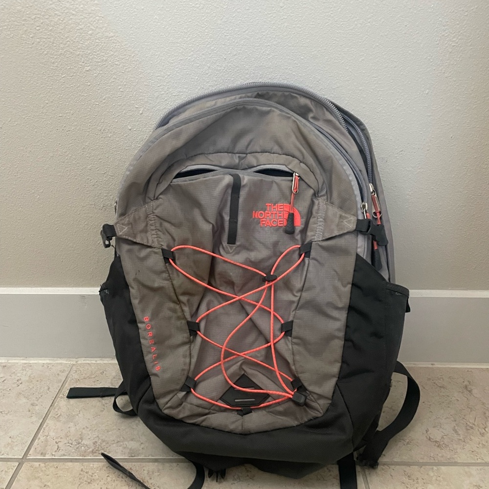 THE NORTH FACE Women's Borealis Commuter Laptop Backpack, Meld Grey Dark Heather